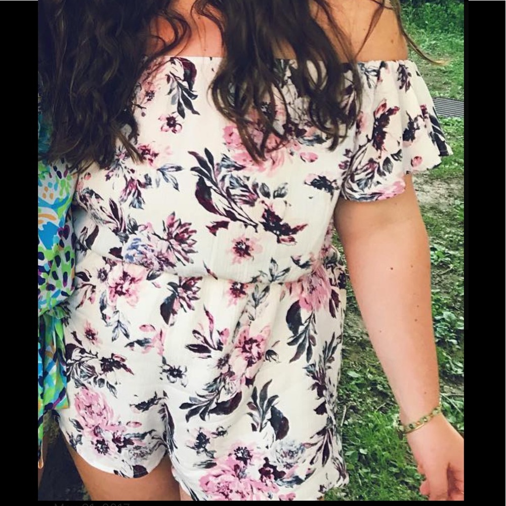 Off the shoulder floral romper